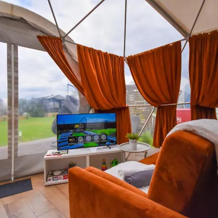 Holiday Park Zator פארק נופש *